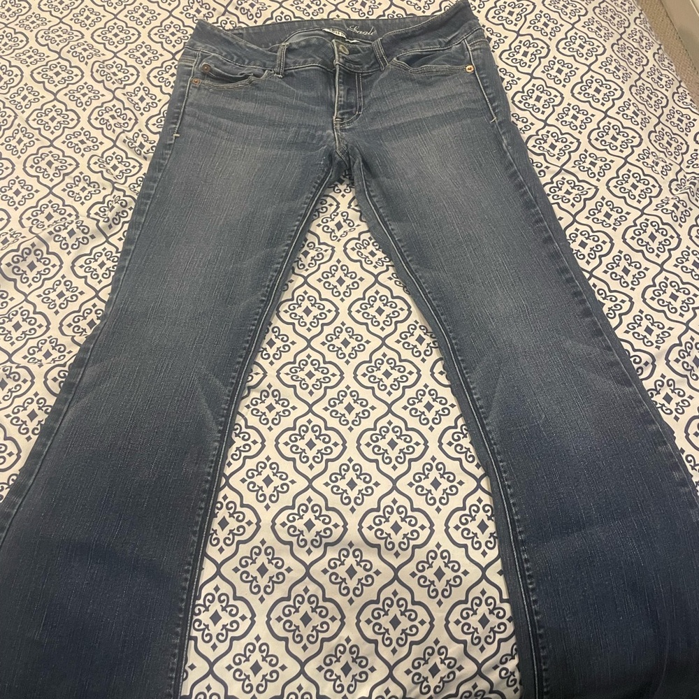 AMERICAN EAGLE BLUE JEANS